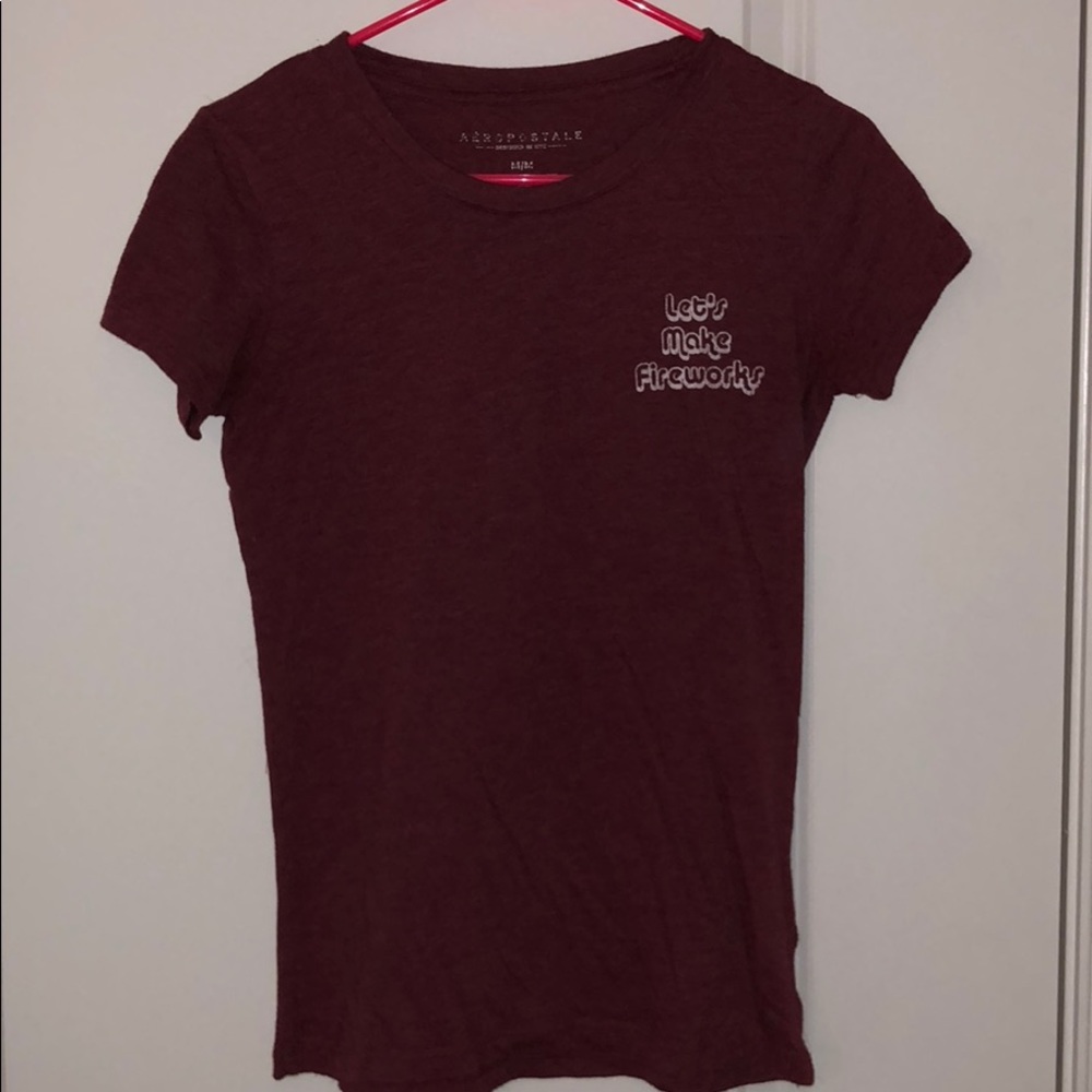 red brick colored t shirt
